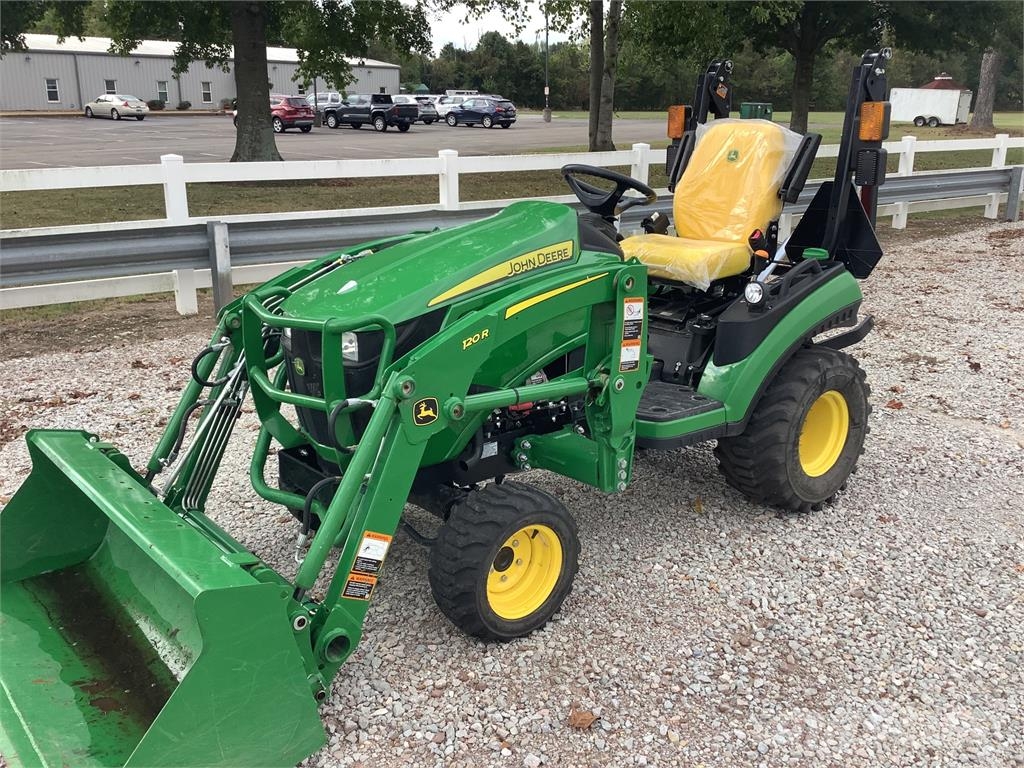 John Deere 1025R Трактори