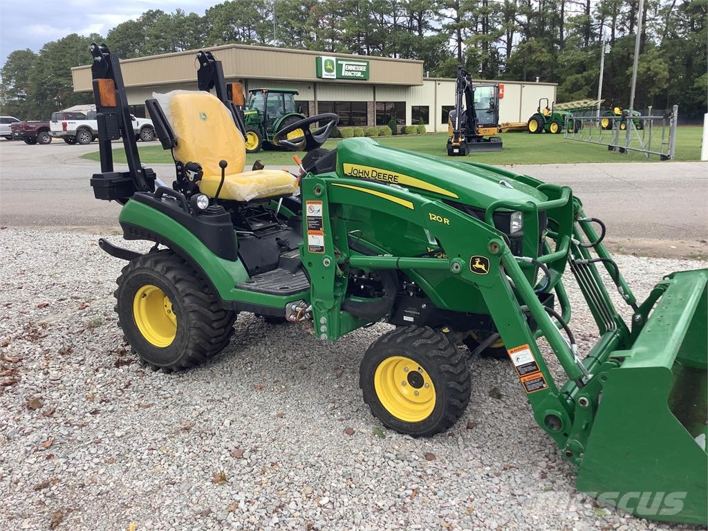 John Deere 1025R Трактори