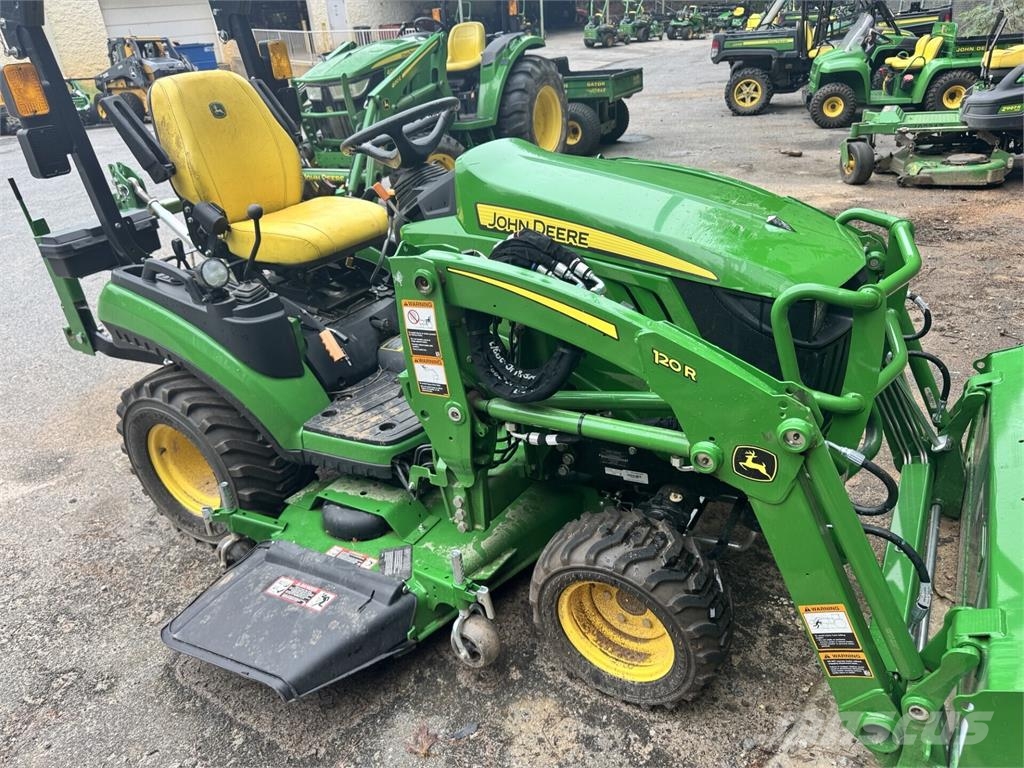 John Deere 1025R 소형 트랙터