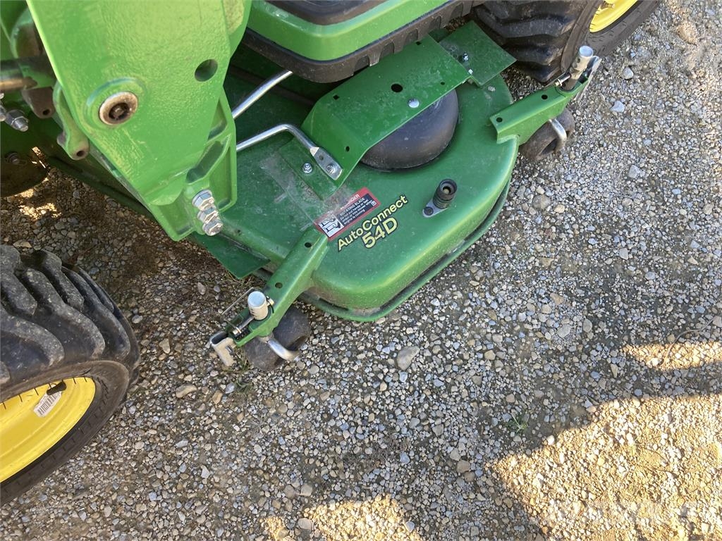 John Deere 1025R Micro tracteur