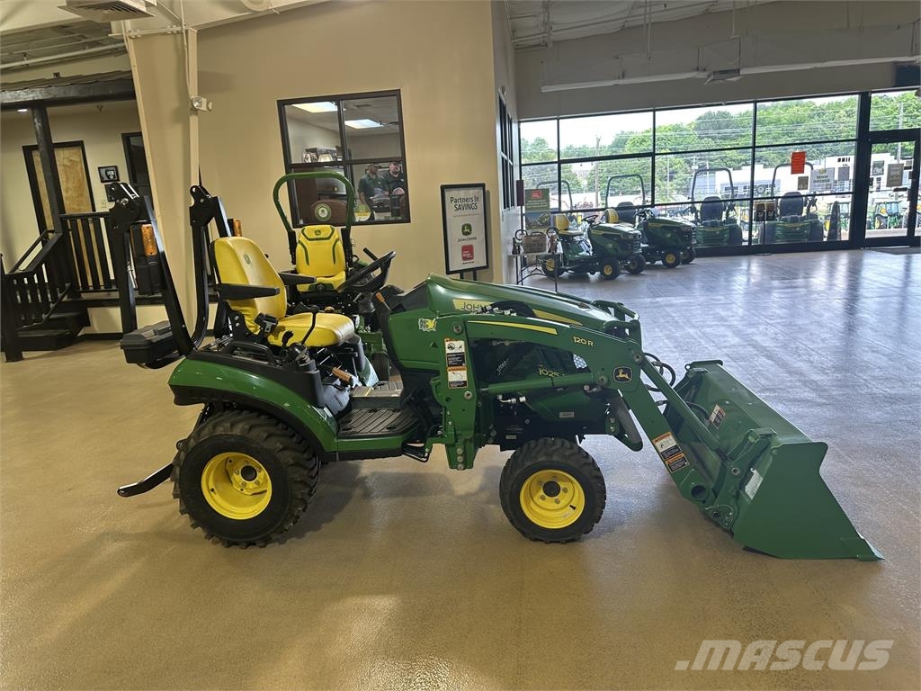 John Deere 1025R 소형 트랙터