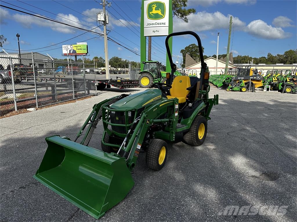 John Deere 1025R 소형 트랙터