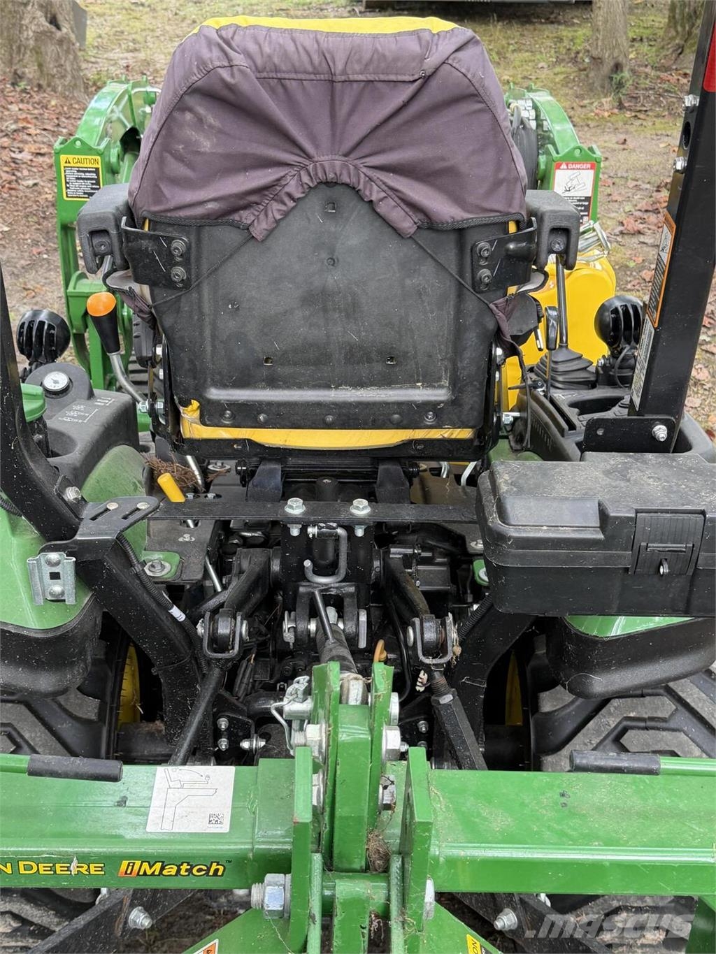John Deere 1025R Compact tractors