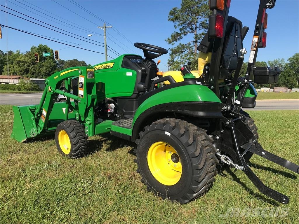 John Deere 1025R Kompaktné traktory