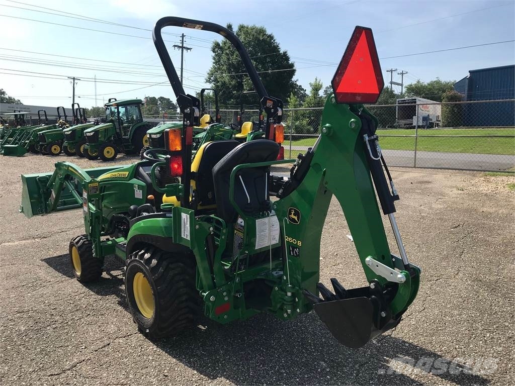 John Deere 1025R Kompaktné traktory