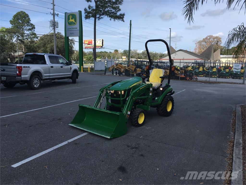 John Deere 1025R Kompaktné traktory