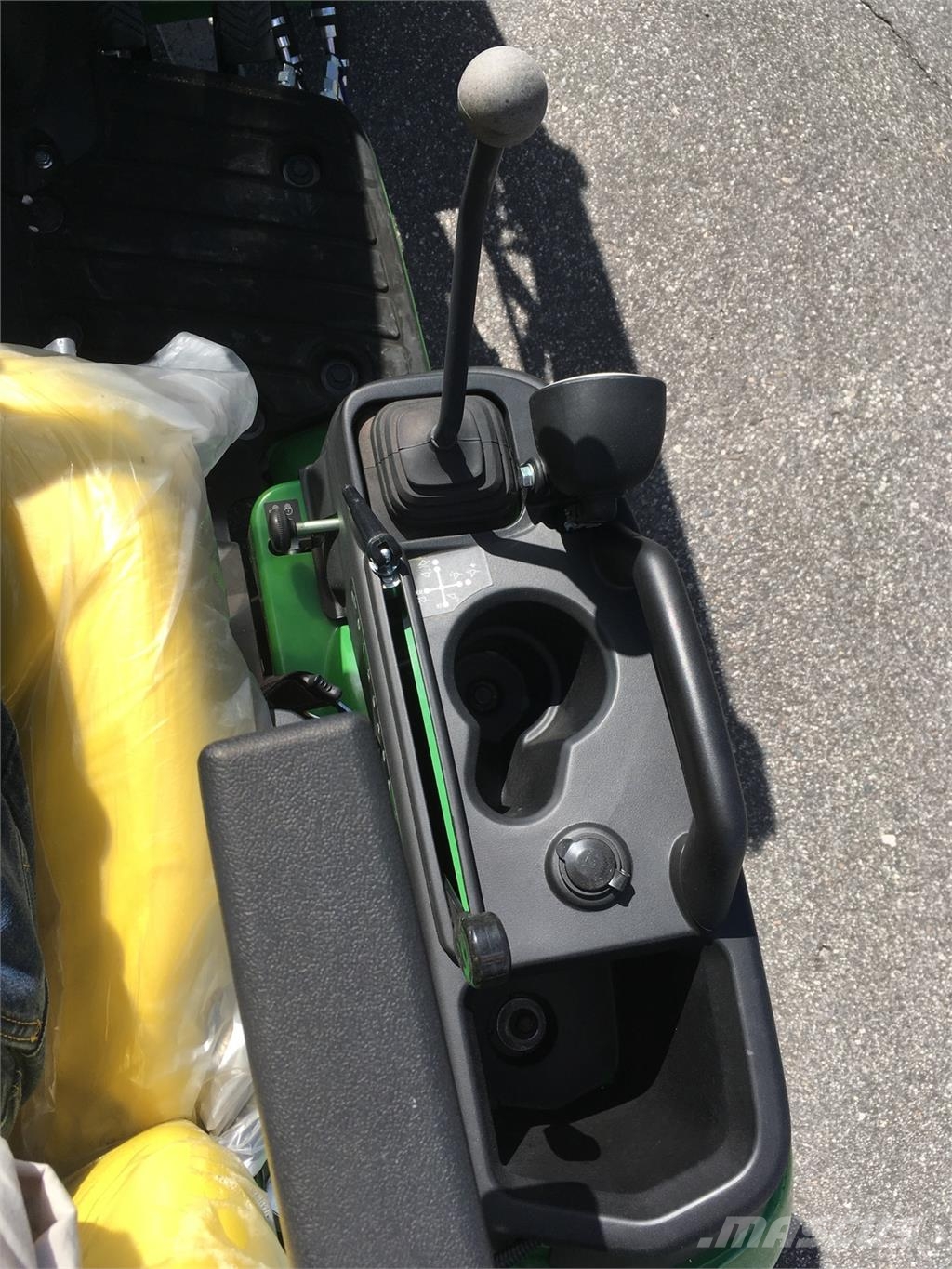 John Deere 1025R Kompaktné traktory