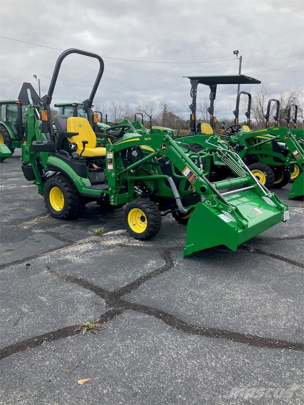 John Deere 1025R Kompaktné traktory