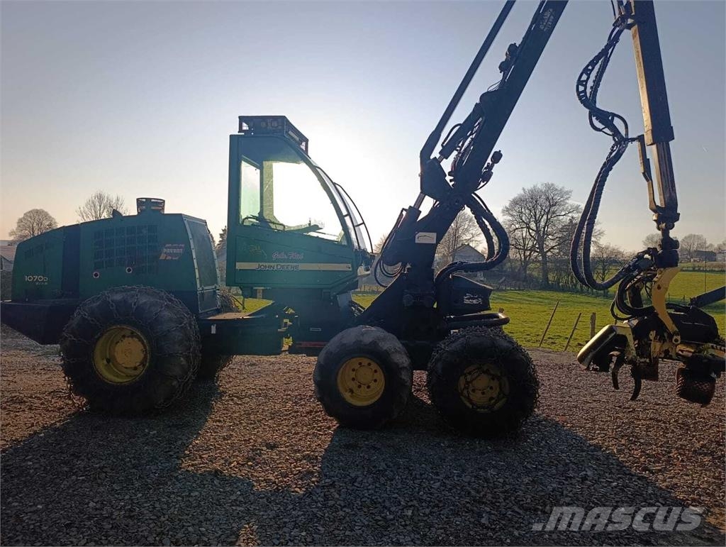 John Deere 1070D Θεριζοαλωνιστικές μηχανές