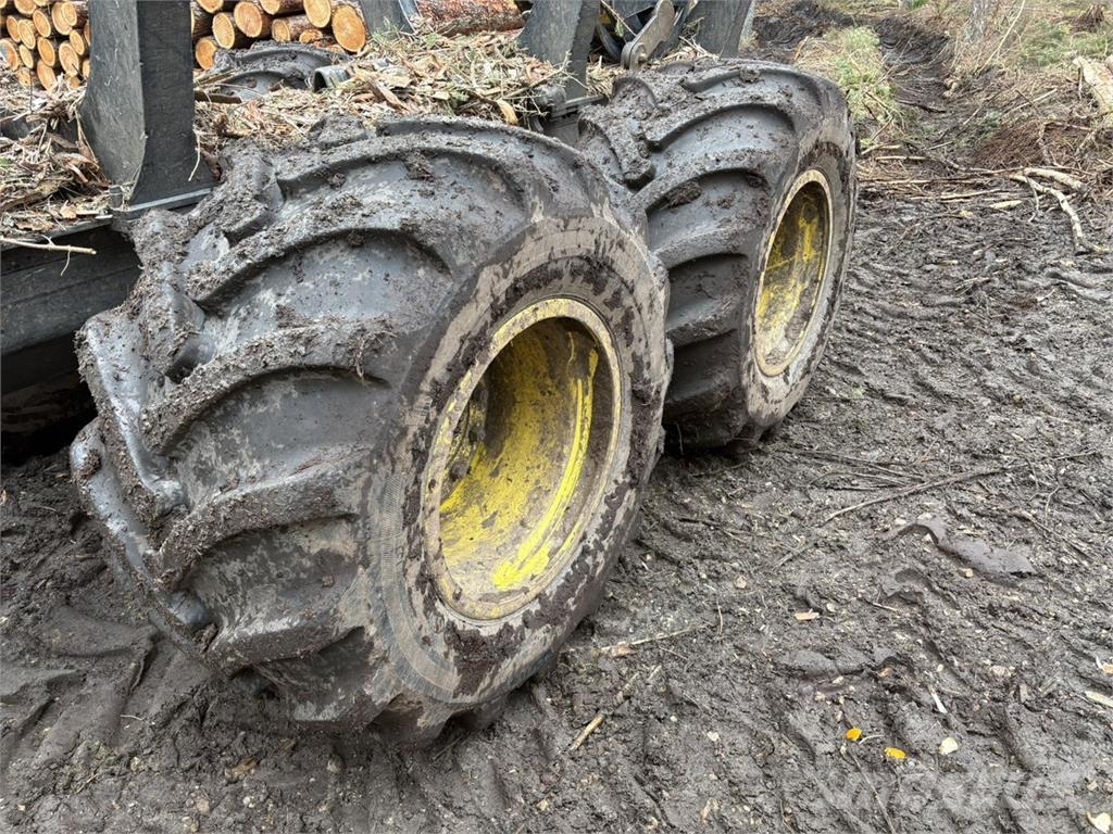 John Deere 1110G Μεταφορείς ξυλείας