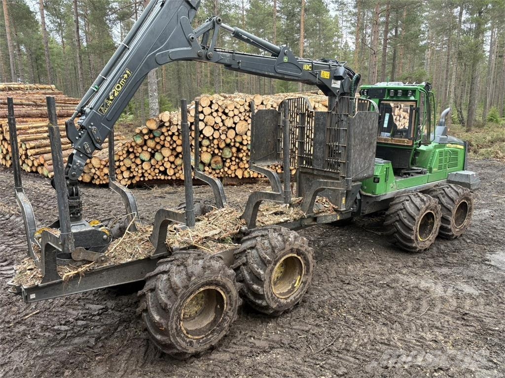 John Deere 1110G Μεταφορείς ξυλείας