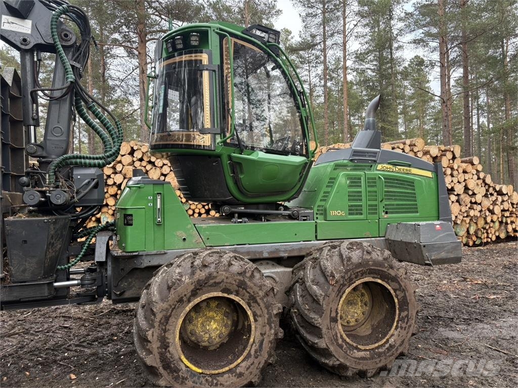 John Deere 1110G Μεταφορείς ξυλείας