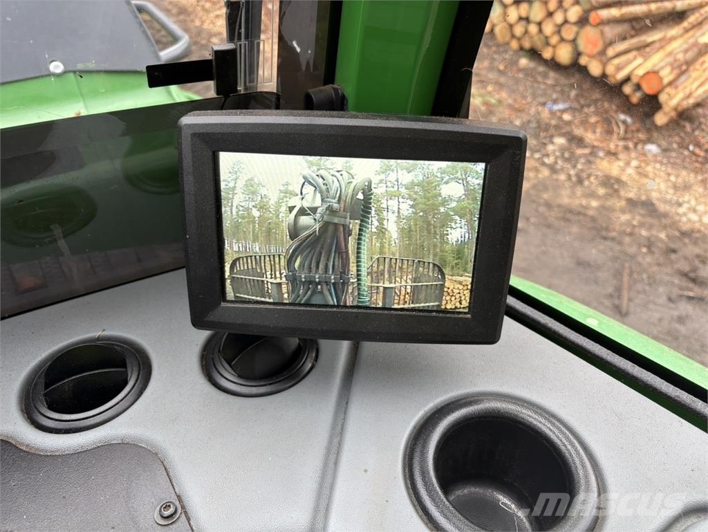 John Deere 1110G Μεταφορείς ξυλείας