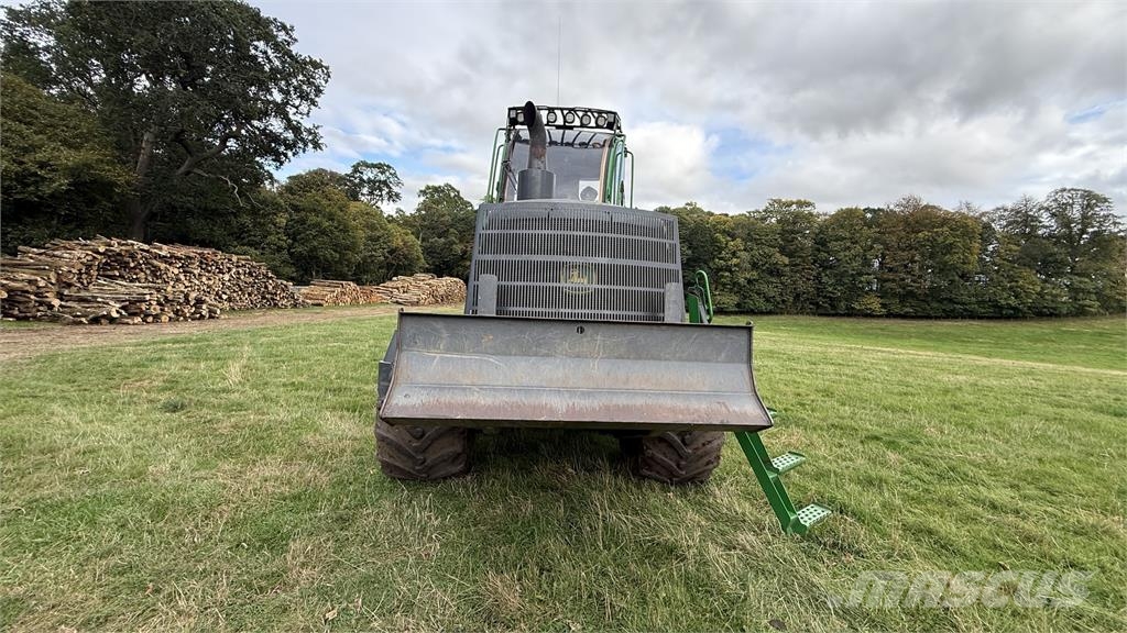 John Deere 1110G Forvarderi