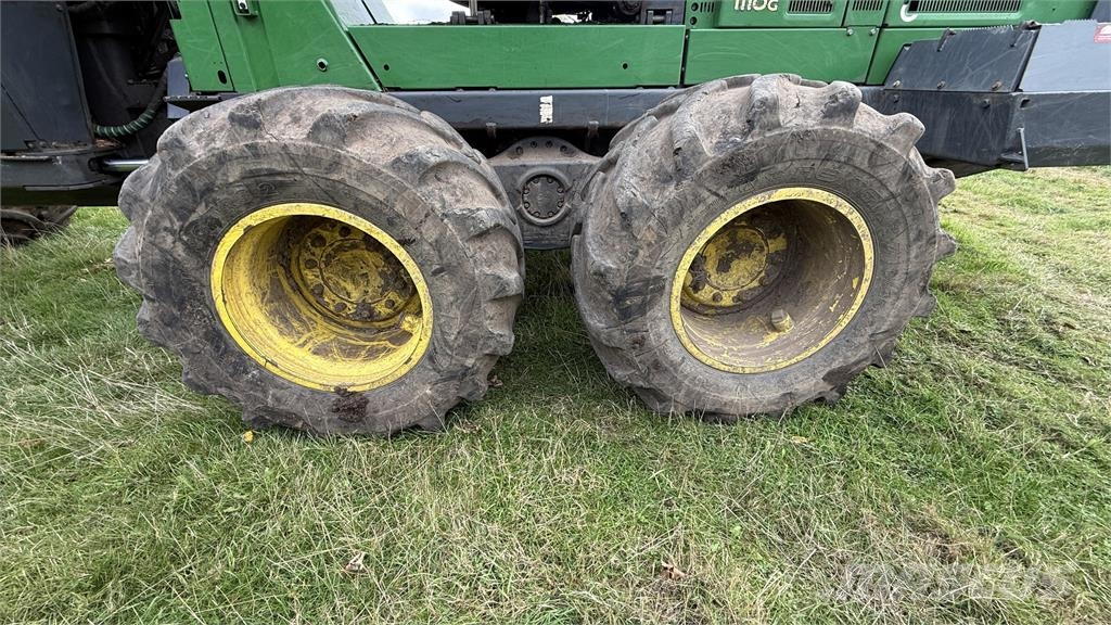 John Deere 1110G Forvarderi