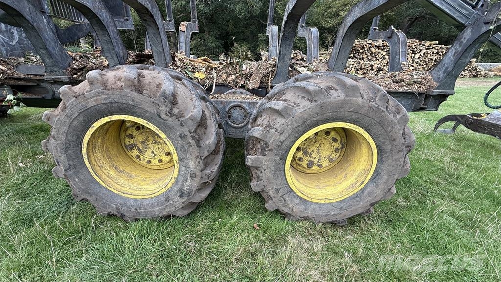John Deere 1110G Forvarderi