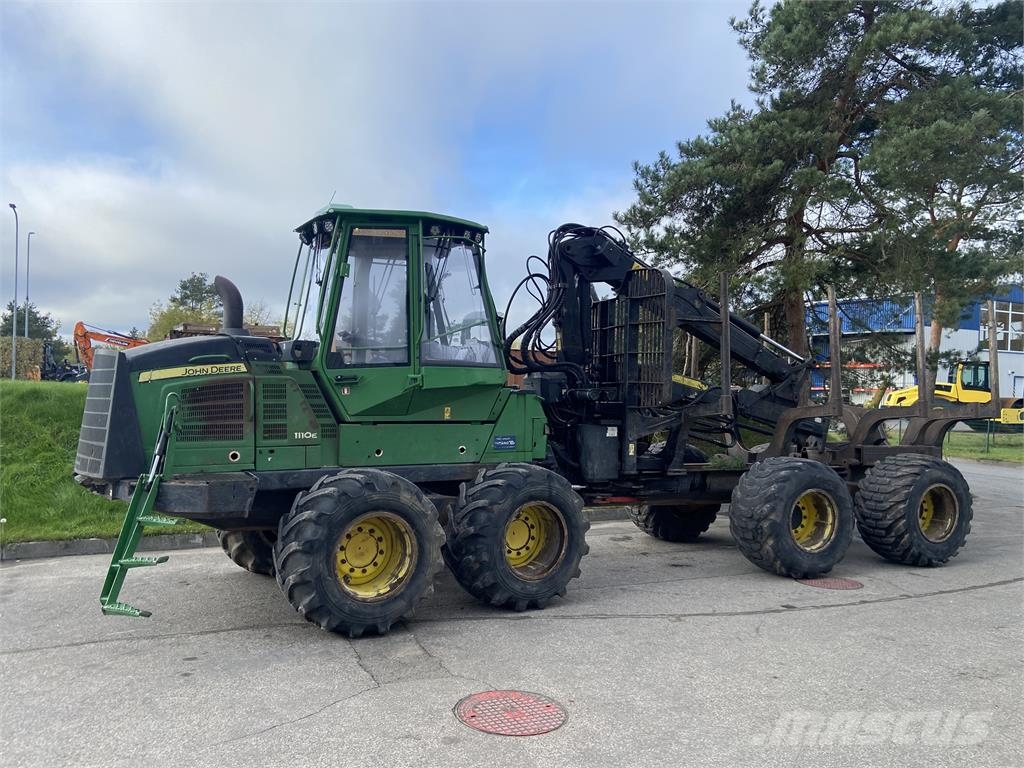 John Deere 1110E Forvarderi