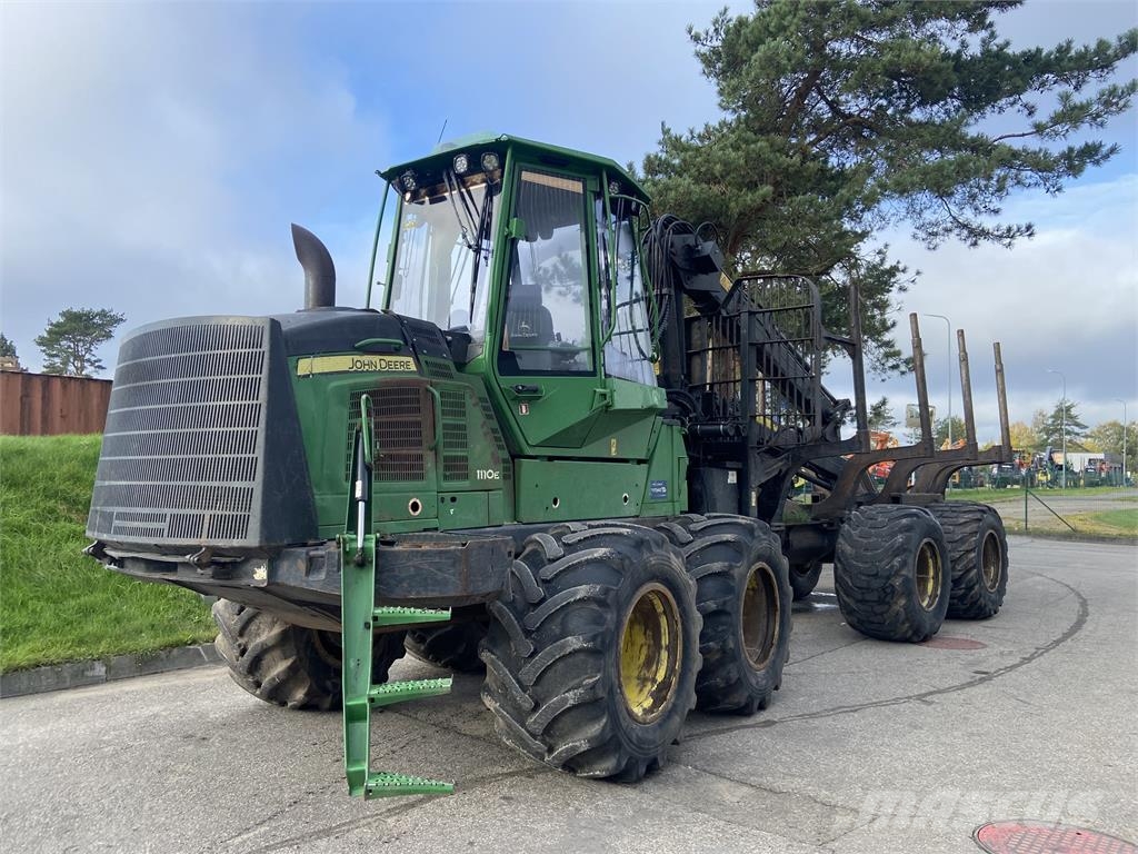 John Deere 1110E Forvarderi
