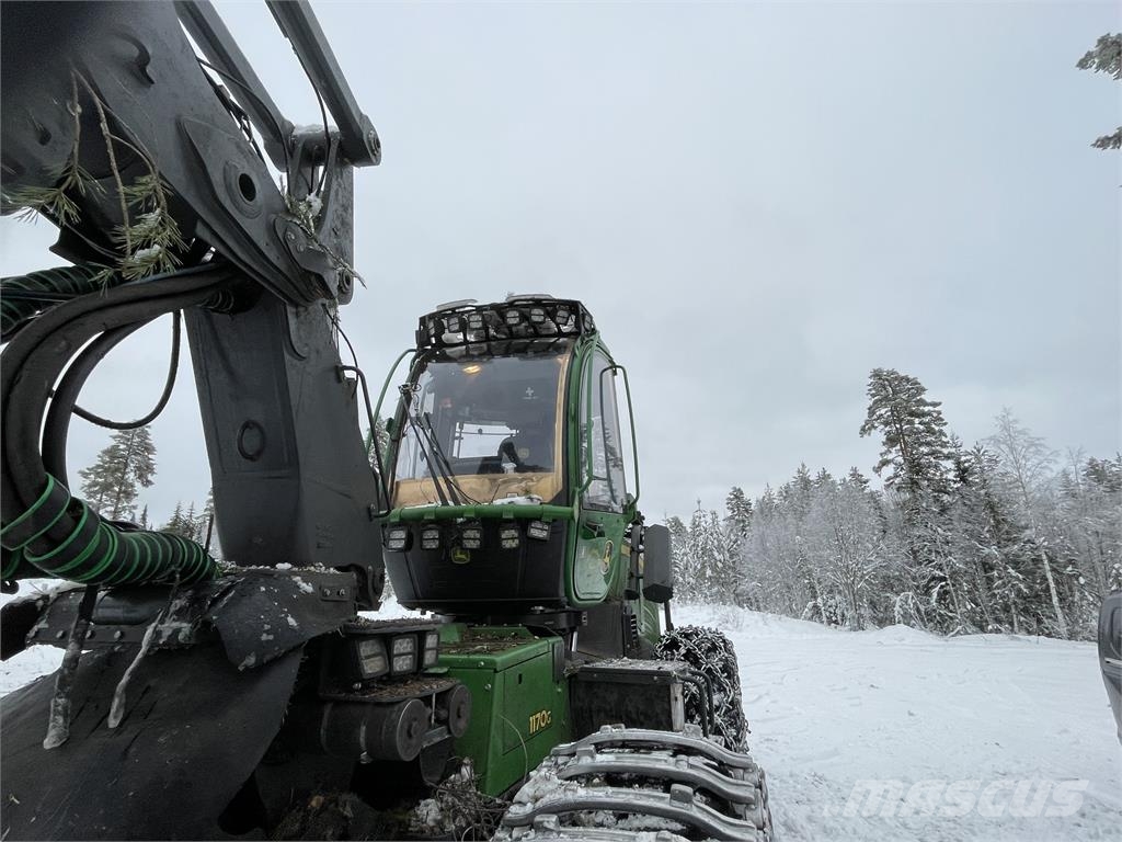 John Deere 1170G Харвестери