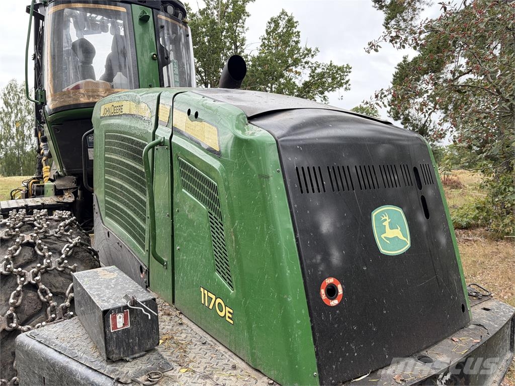 John Deere 1170E Harvesterji