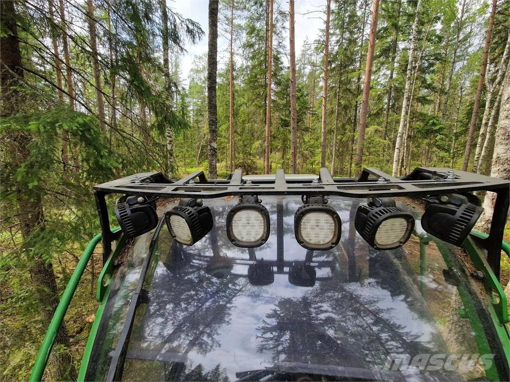 John Deere 1170E حصادات