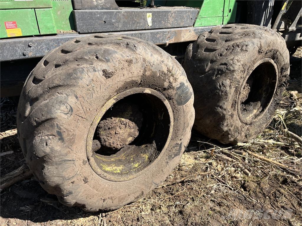 John Deere 1210E شاحنات