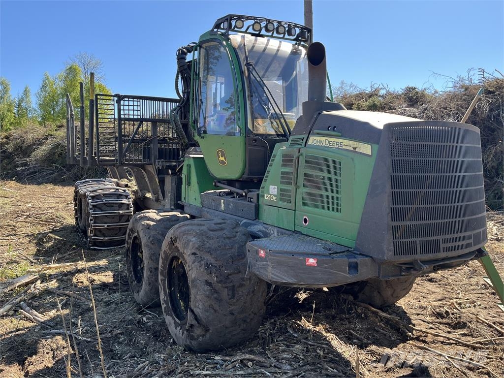 John Deere 1210E شاحنات