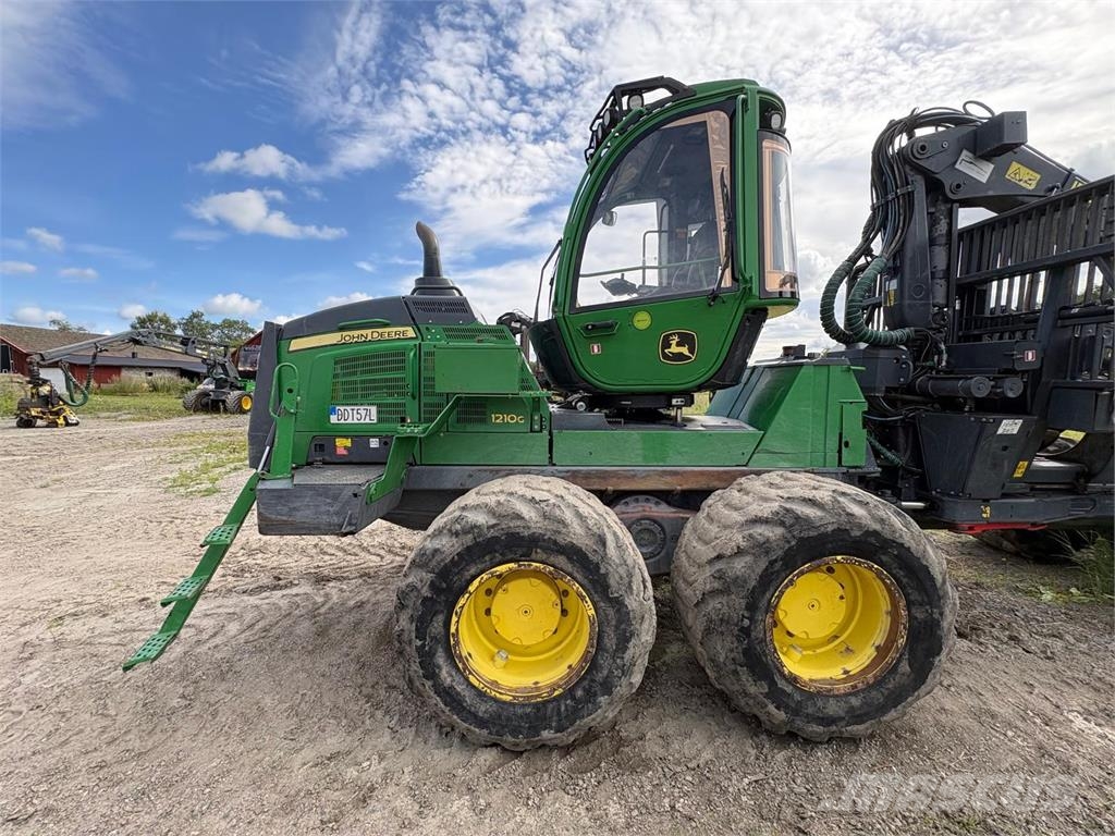 John Deere 1210G Skotare