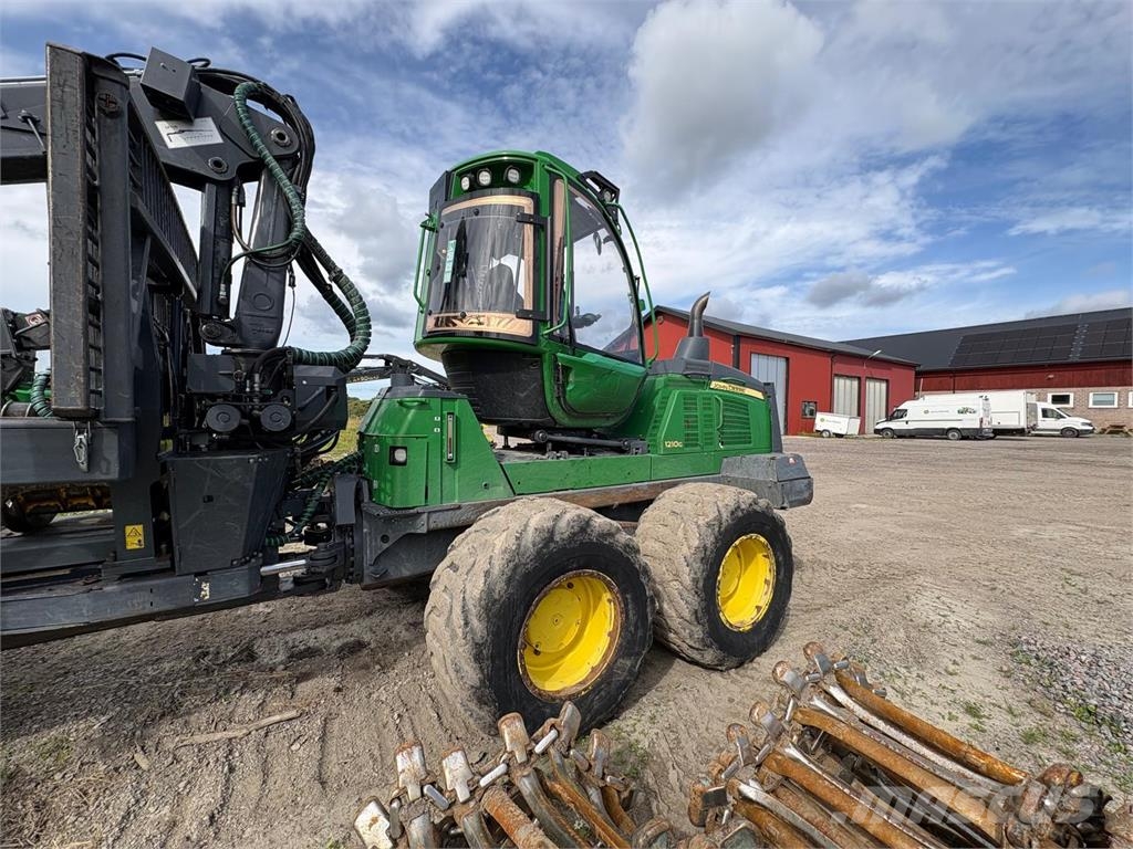 John Deere 1210G Skotare
