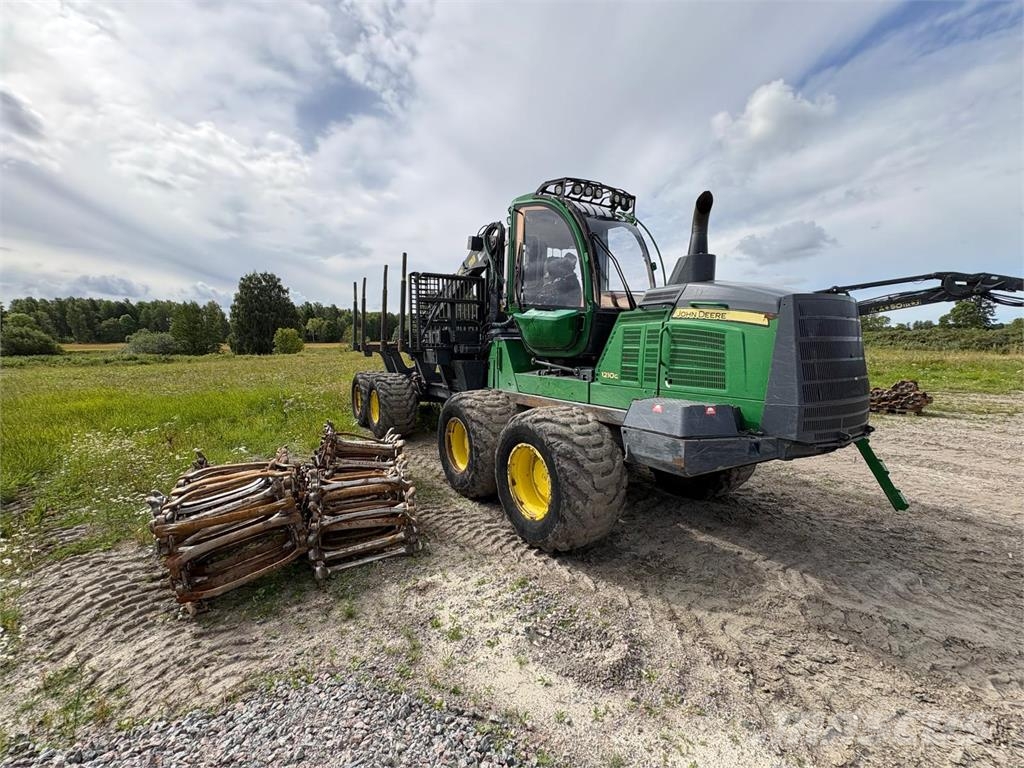 John Deere 1210G Skotare