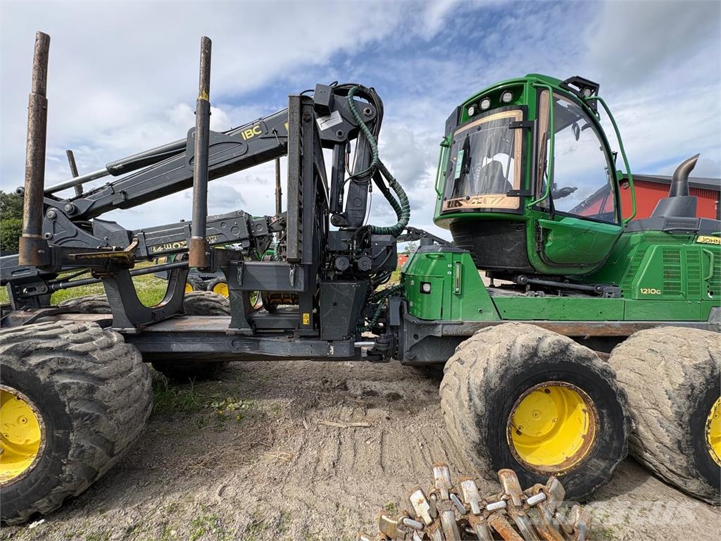 John Deere 1210G Skotare