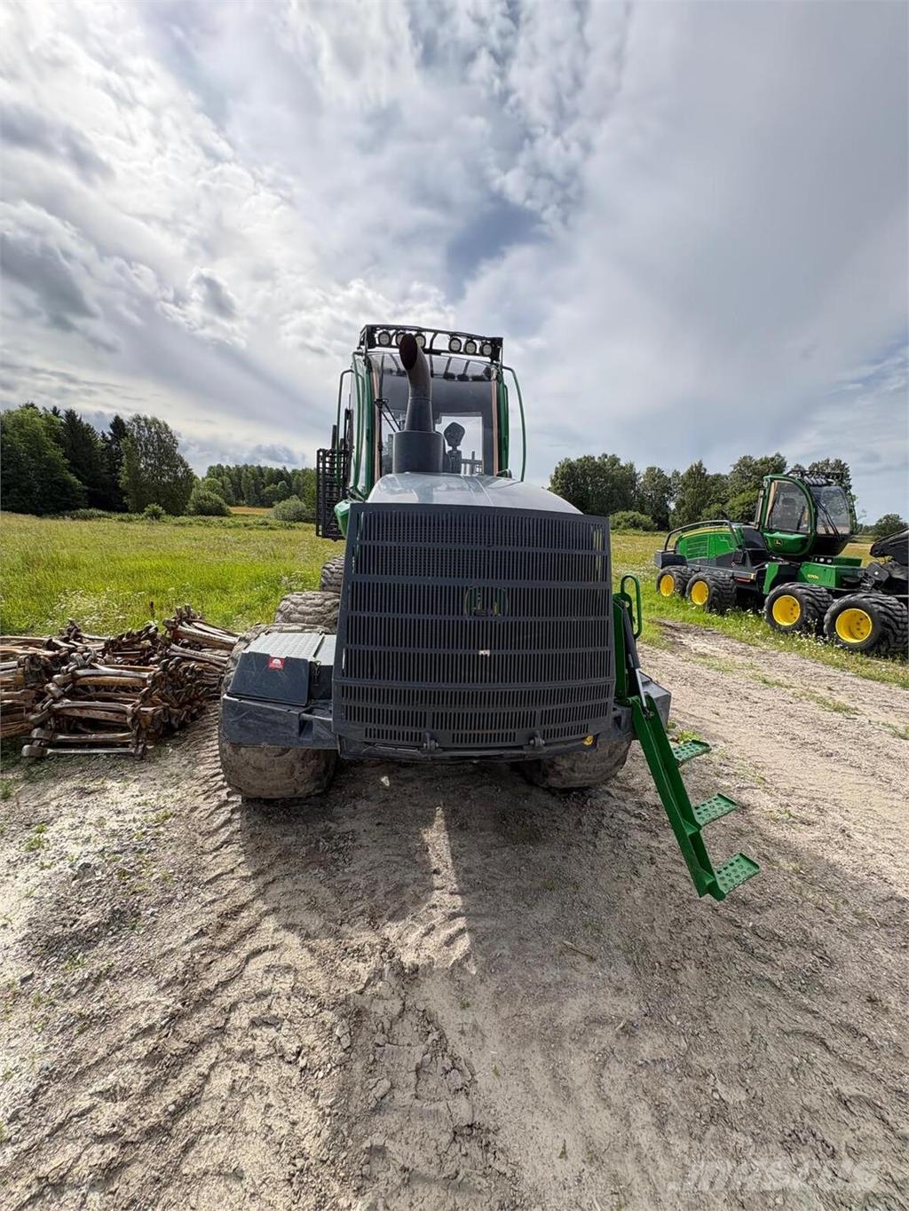 John Deere 1210G Skotare