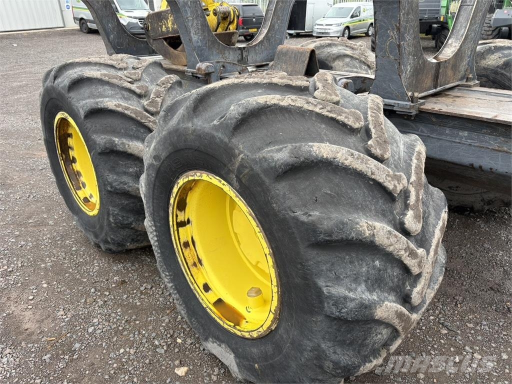John Deere 1210G Forvarderi