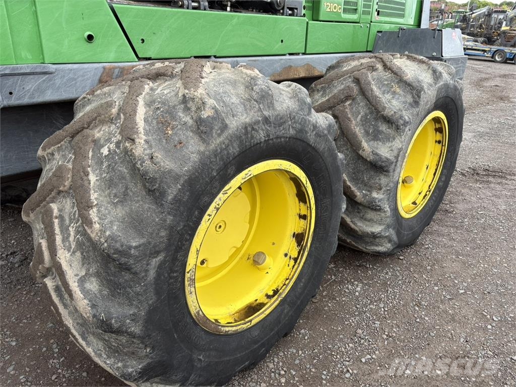 John Deere 1210G Forvarderi