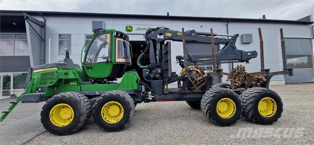 John Deere 1210G شاحنات