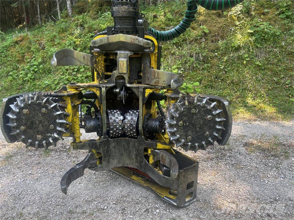John Deere 1270G Harvesters