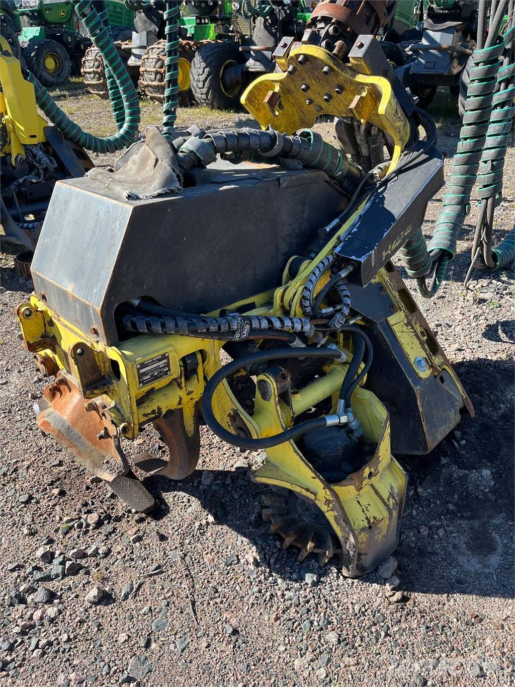 John Deere 1270G Harvester