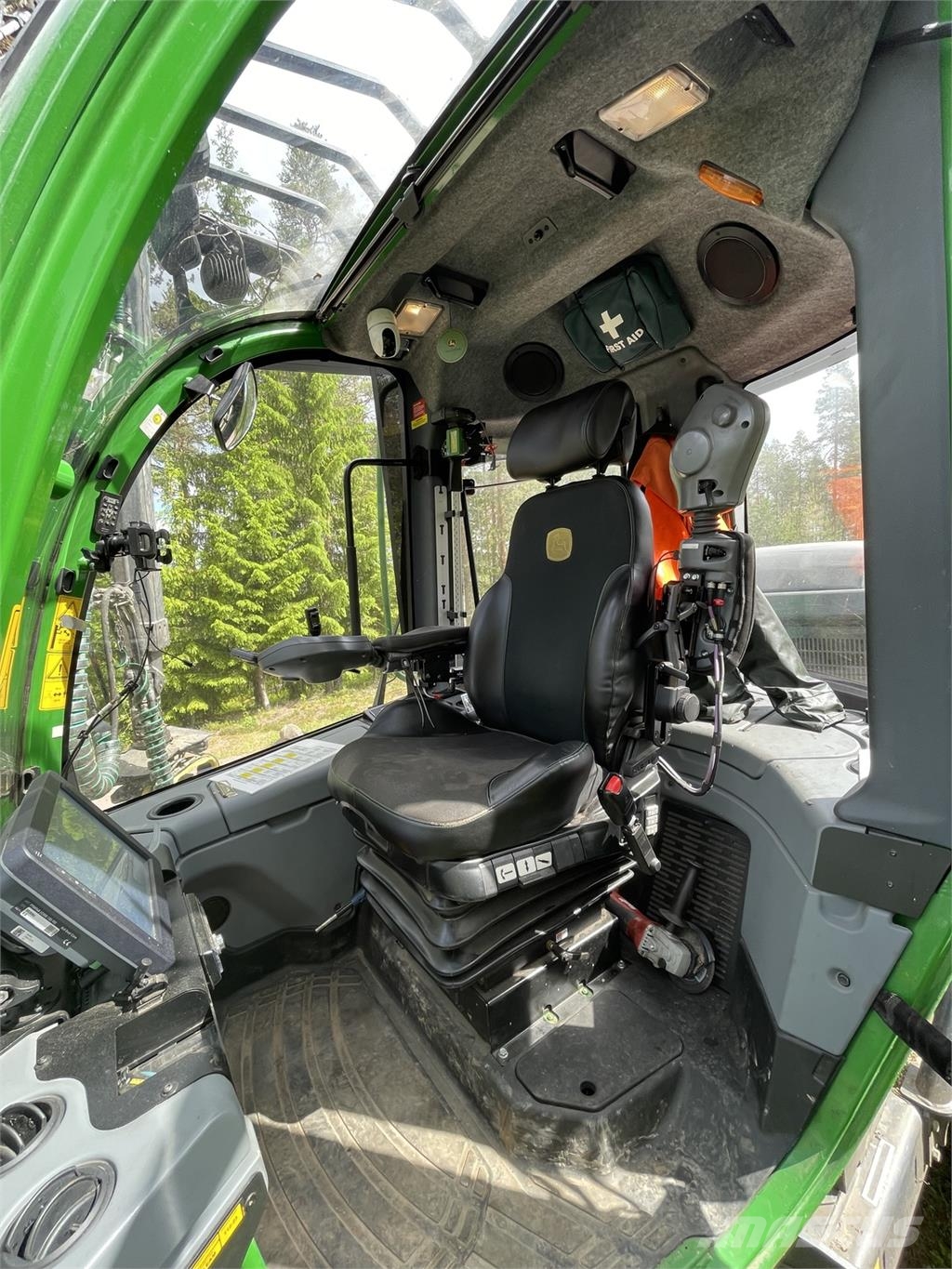 John Deere 1270G Skördare