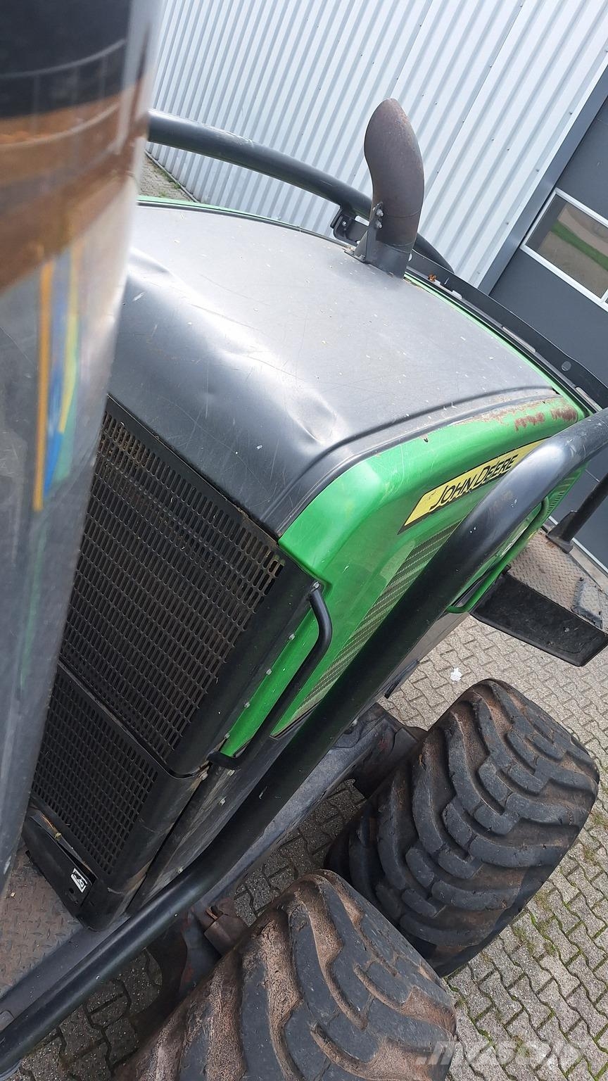 John Deere 1270E Harvester