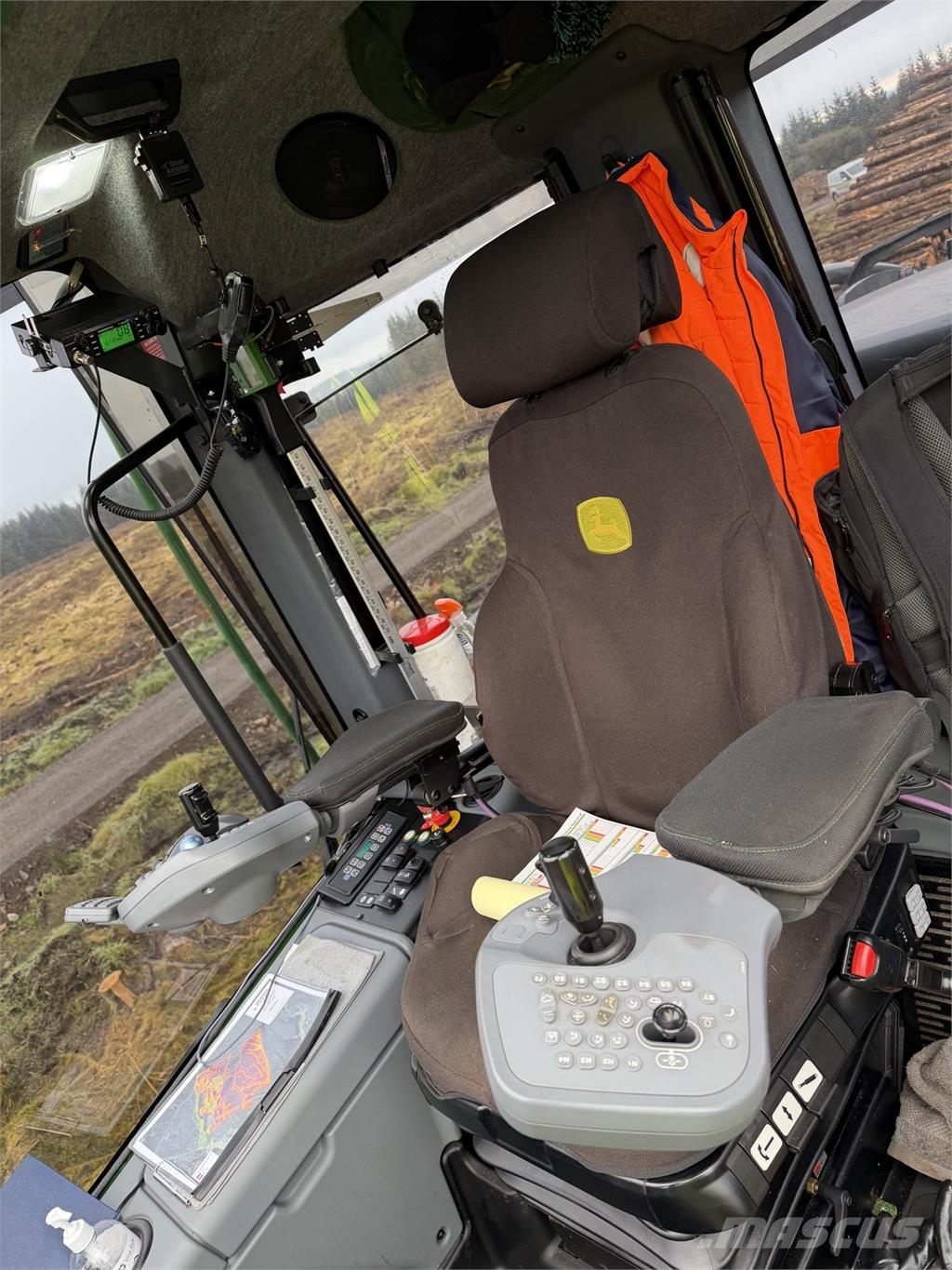 John Deere 1270G Betakarítók
