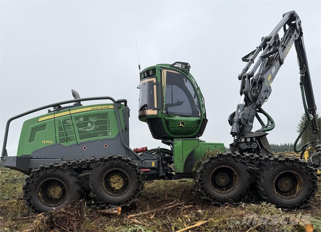 John Deere 1270G Betakarítók