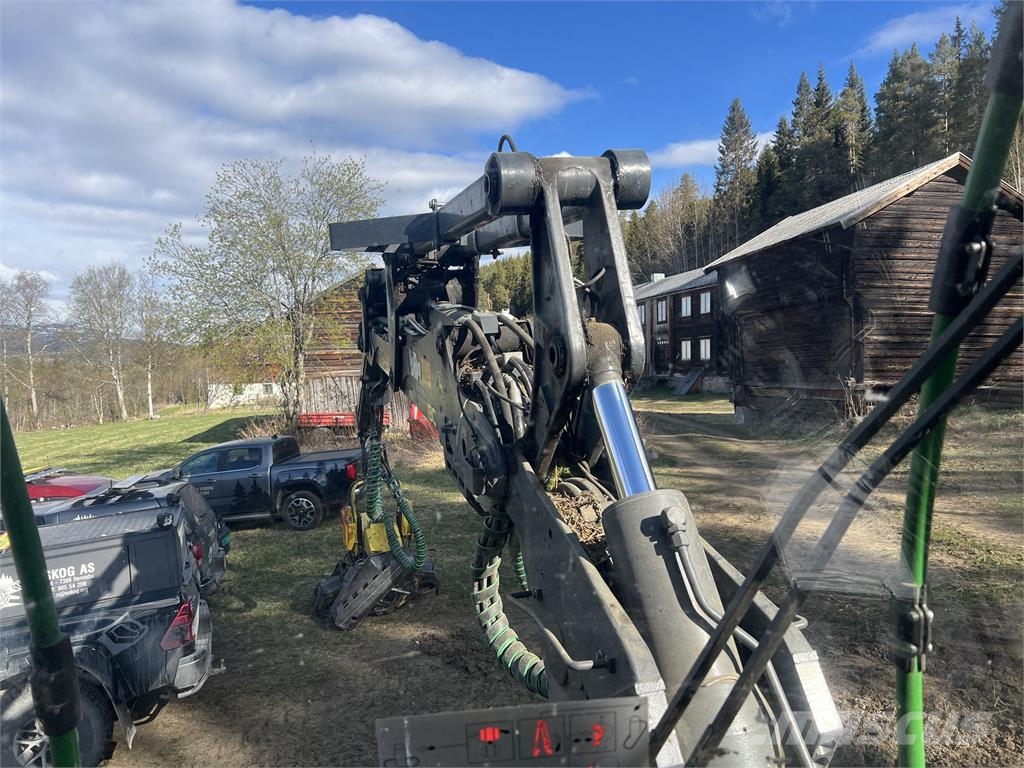 John Deere 1270G Harvesters
