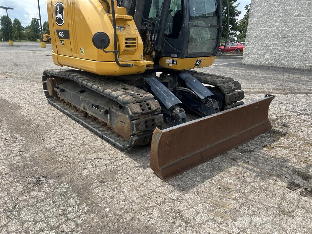 John Deere 135 P Beltegraver