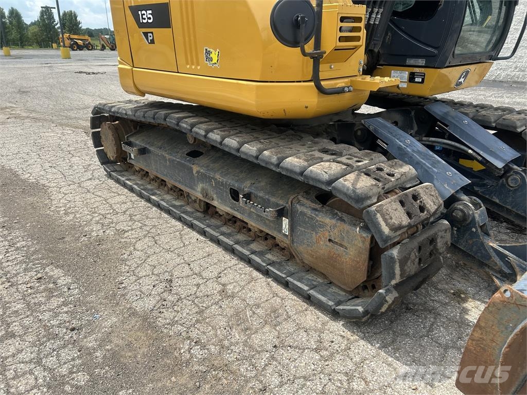 John Deere 135 P Beltegraver