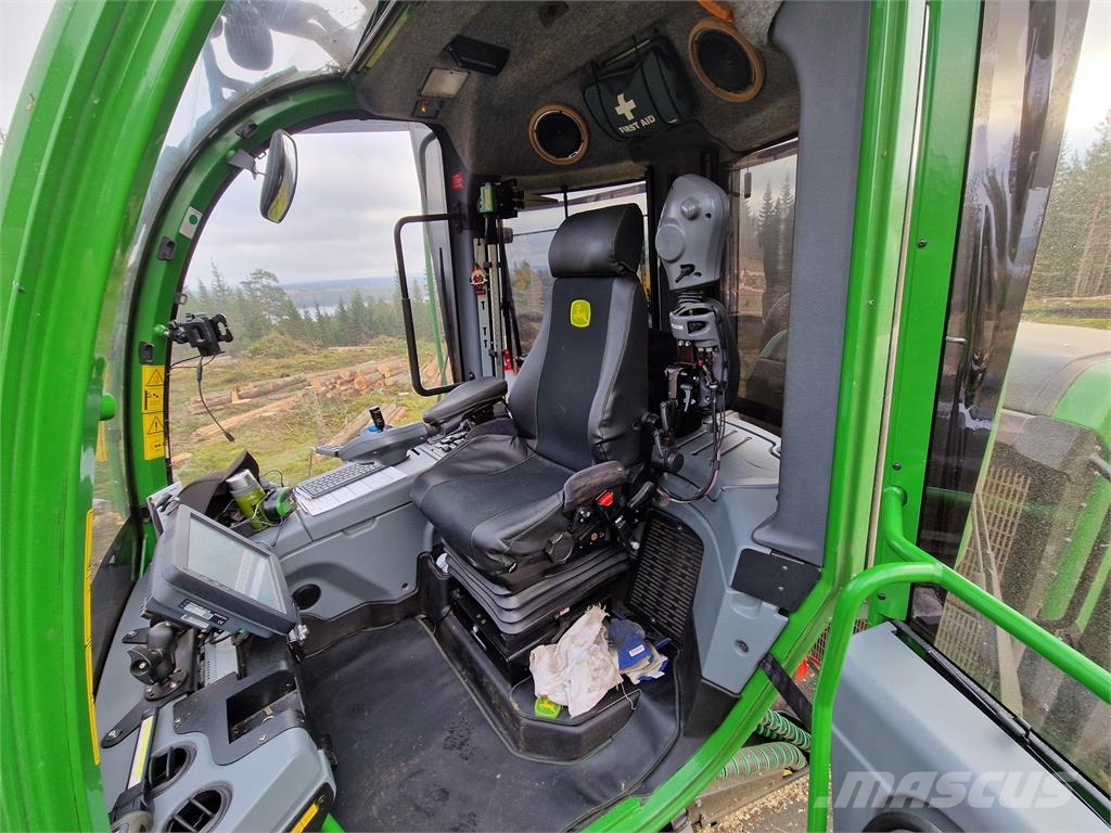 John Deere 1470G Harvesterit