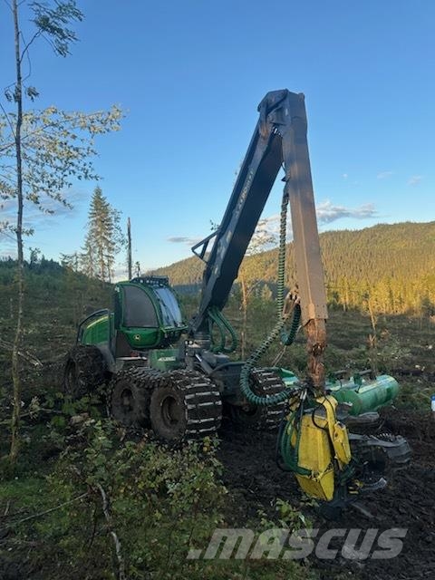 John Deere 1470 G 6WD Harvester