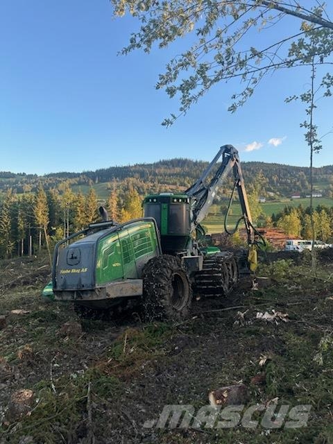 John Deere 1470 G 6WD Harvester