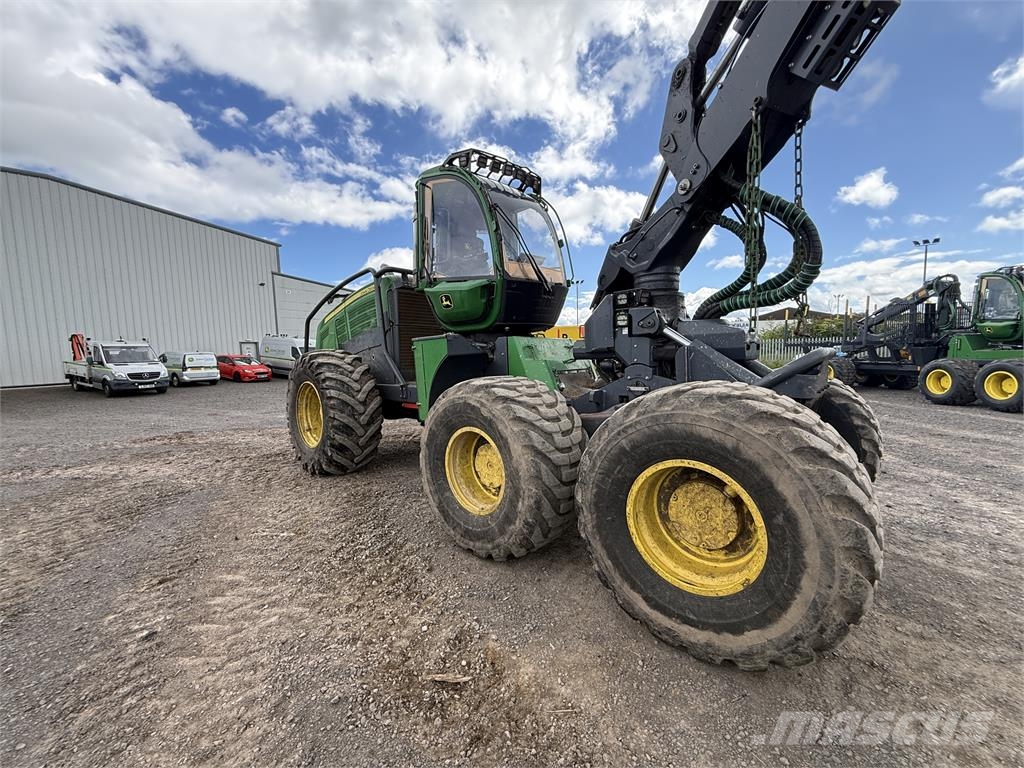 John Deere 1470G Harvesters