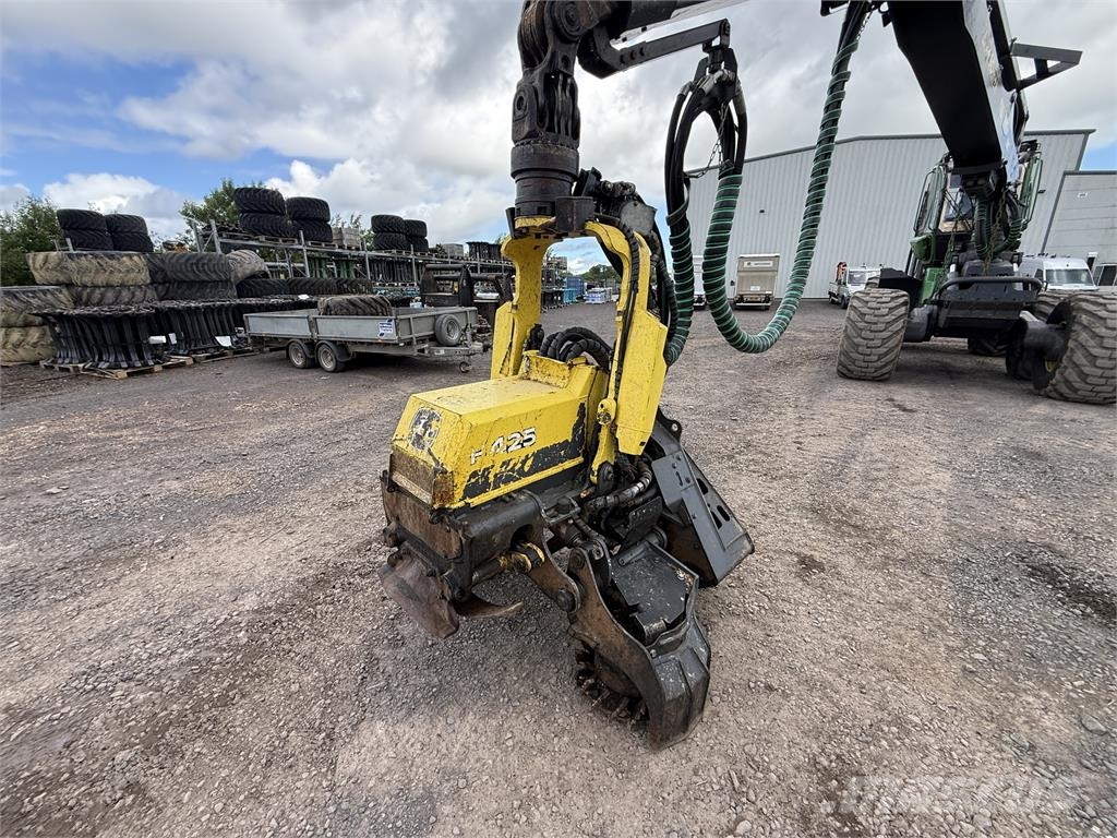 John Deere 1470G Harvesters