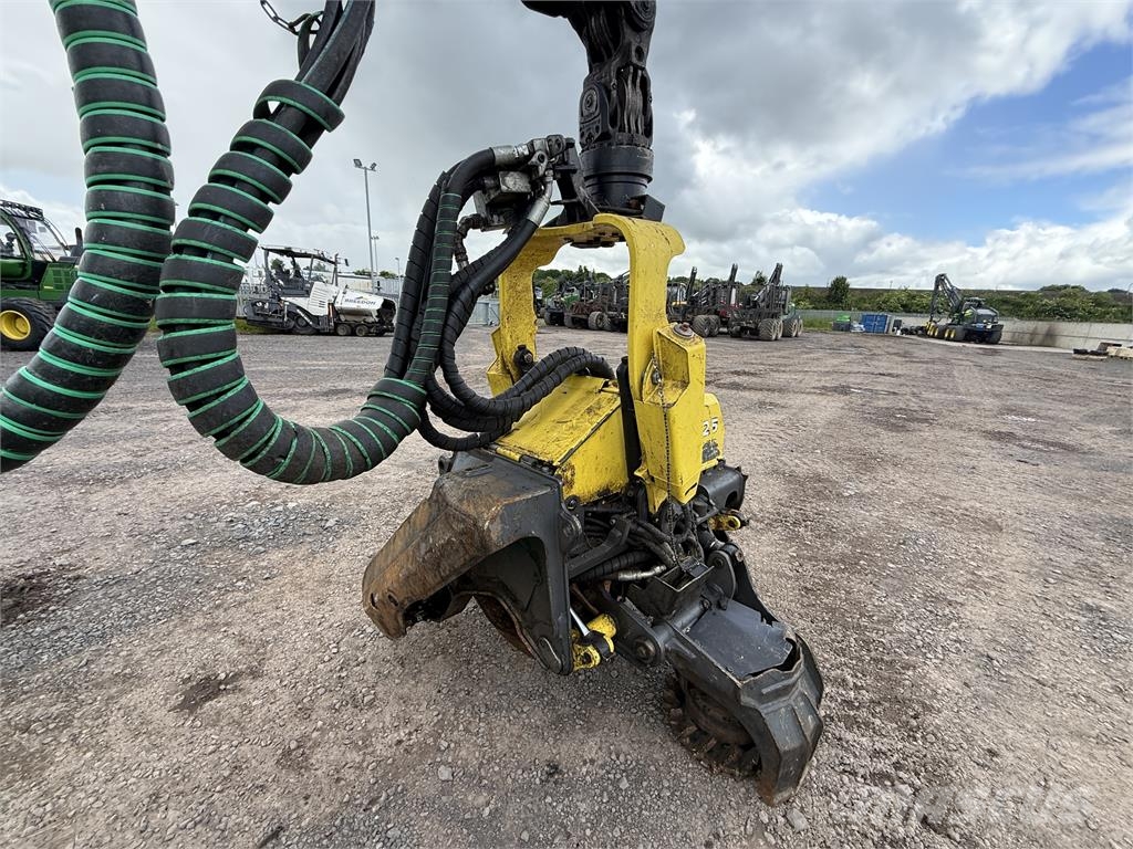John Deere 1470G Harvesters